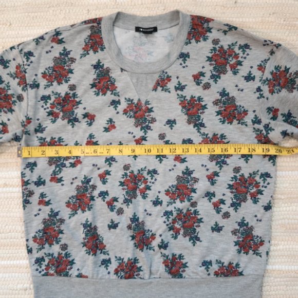 I Heart Ronson Grey Floral Crewneck Sweatshirt in Size M - Picture 4 of 9